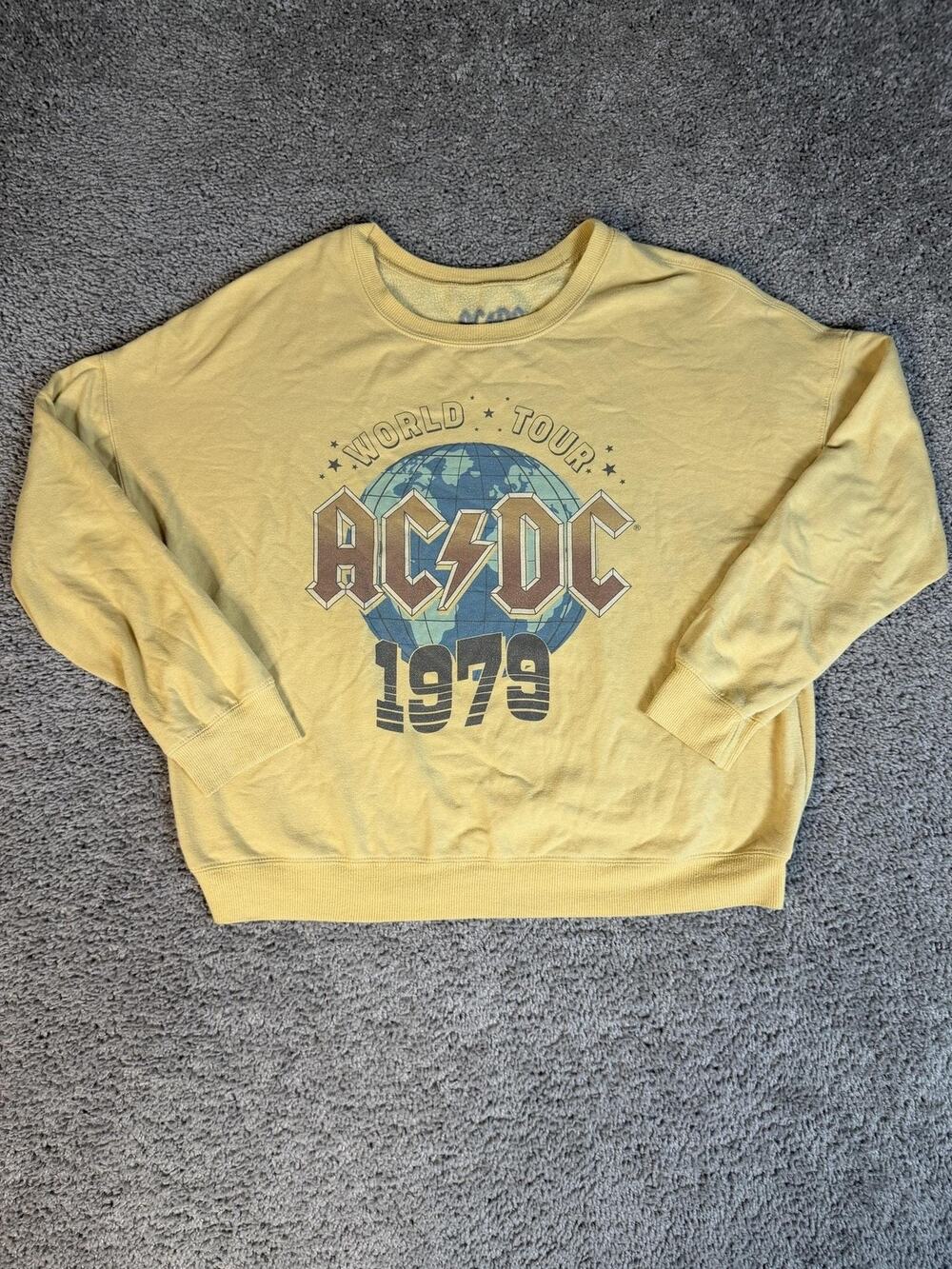 AC/DC Sweatshirt Womens L Yellow Pullover Fleece Lined World Tour 1979 Graphic